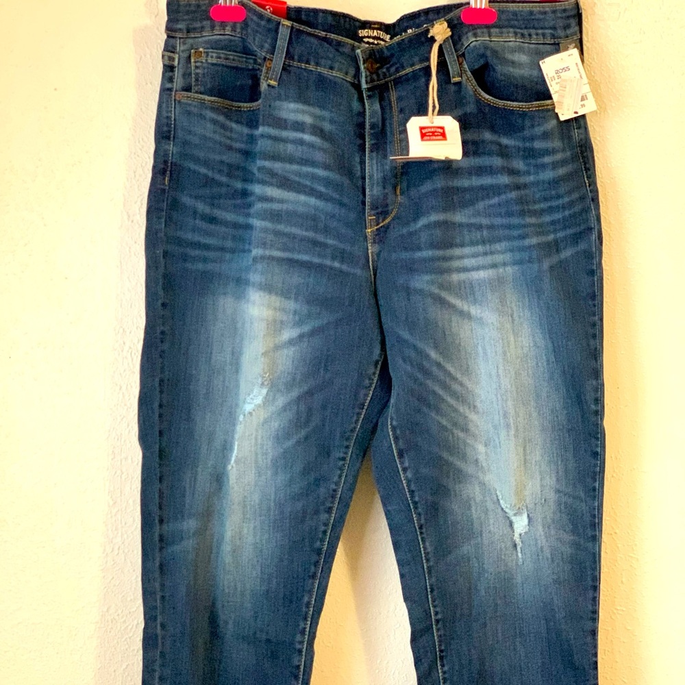 NWT Signature Levi Strauss Jeans, size 20